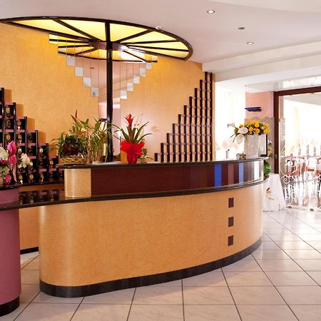 Hotel Royal-Spiaggia ガッテーオ・ア・マーレ エクステリア 写真