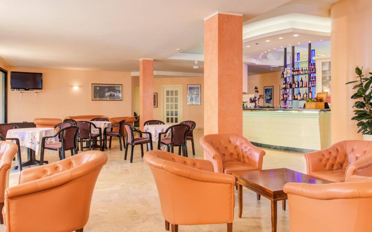 Hotel Royal-Spiaggia ガッテーオ・ア・マーレ エクステリア 写真