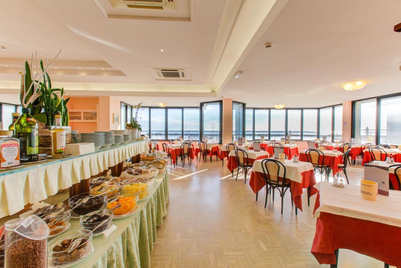 Hotel Royal-Spiaggia ガッテーオ・ア・マーレ エクステリア 写真