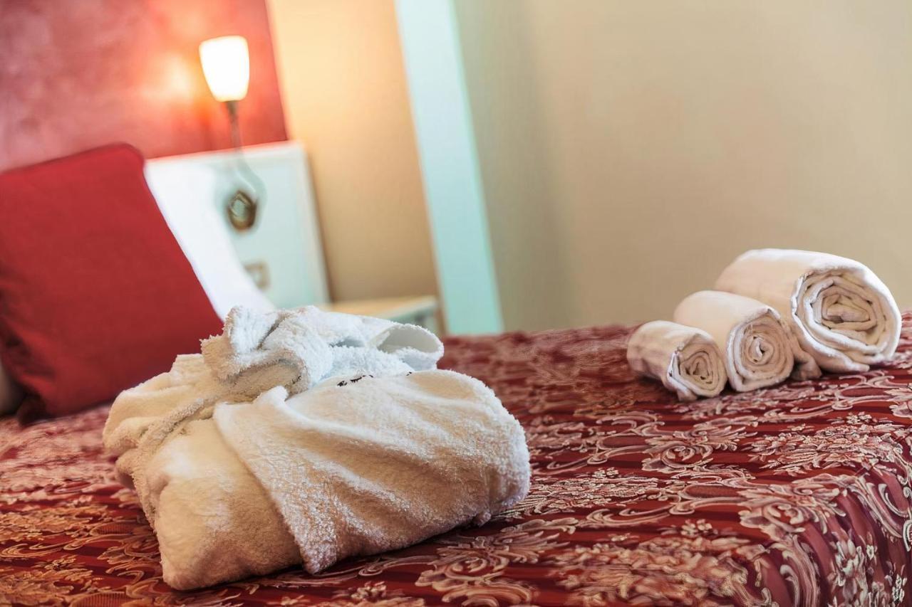 Hotel Royal-Spiaggia ガッテーオ・ア・マーレ エクステリア 写真