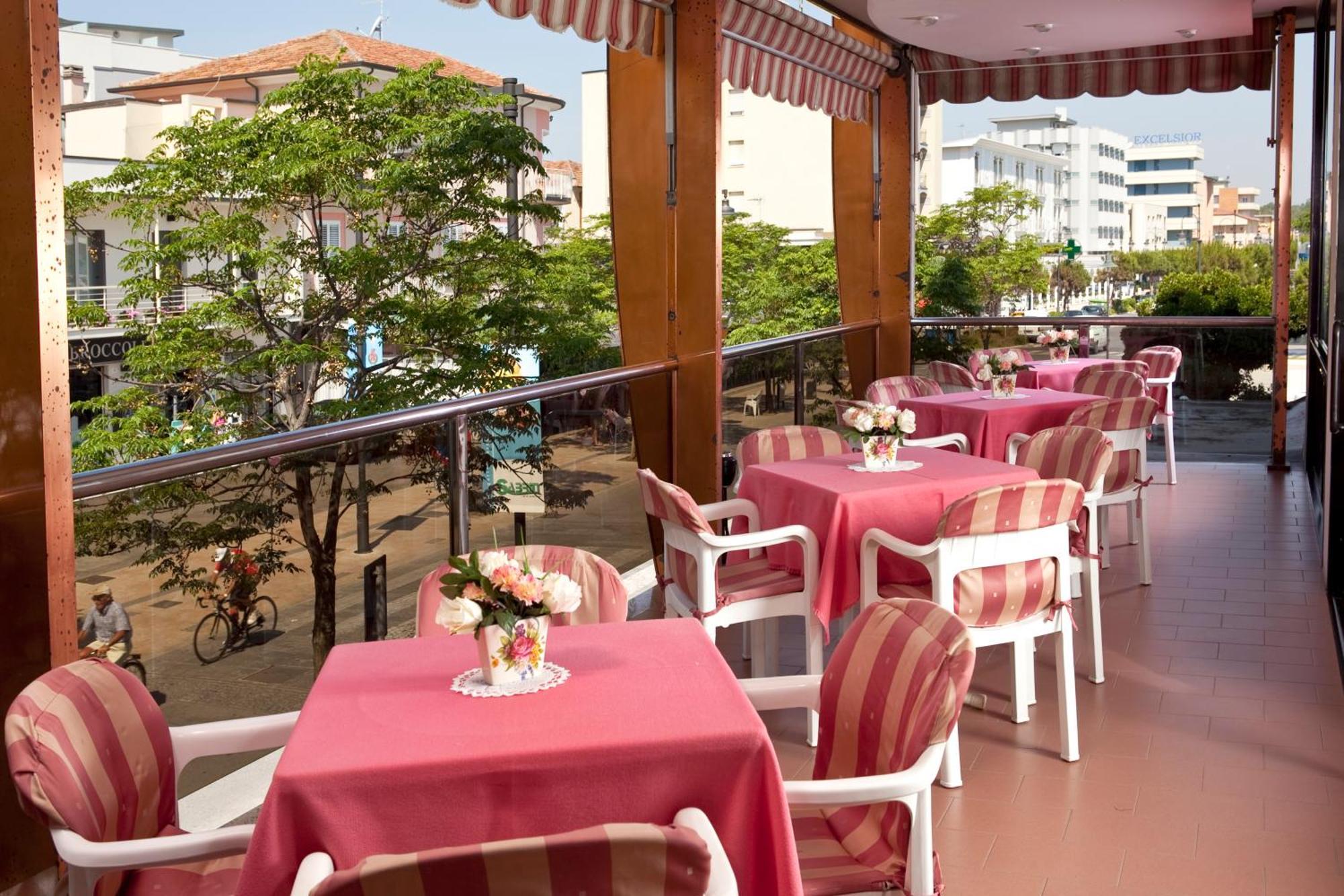 Hotel Royal-Spiaggia ガッテーオ・ア・マーレ エクステリア 写真